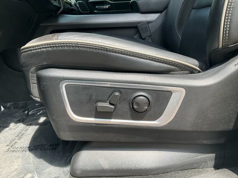 Used 2022 RAM 1500 Laramie AWD/4WD image 30