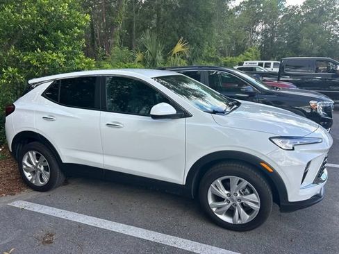 Certified 2026 Buick Encore GX Preferred FWD image 4