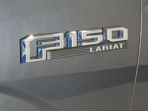 Used 2015 Ford F150 Lariat w/ Equipment Group 502A Luxury AWD/4WD image 16