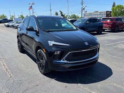 Certified 2024 Buick Encore GX Sport Touring AWD/4WD image 3