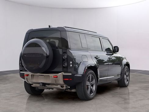 Certified 2025 Land Rover Defender 110 X AWD/4WD image 7