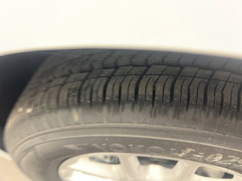 New 2026 Chrysler Pacifica Select image 10