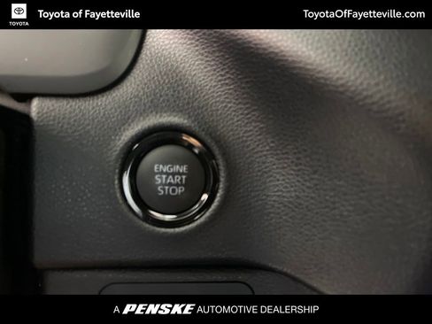 Used 2025 Toyota Tundra SR5 w/ SR5 Premium Package AWD/4WD image 29