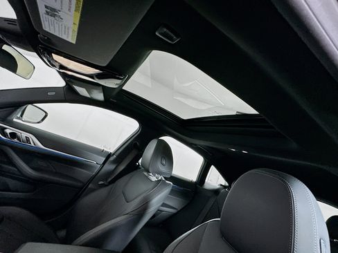 Used 2025 BMW i4 eDrive40 image 26