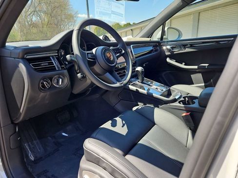 New 2026 Porsche Macan AWD/4WD image 8