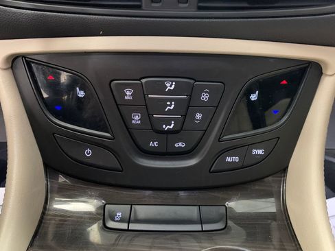 Used 2020 Buick Envision Preferred image 9
