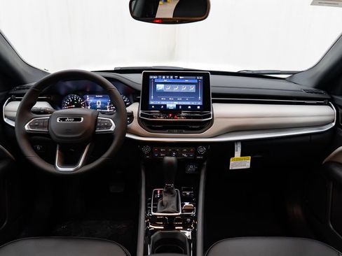 New 2026 Jeep Compass Limited image 9