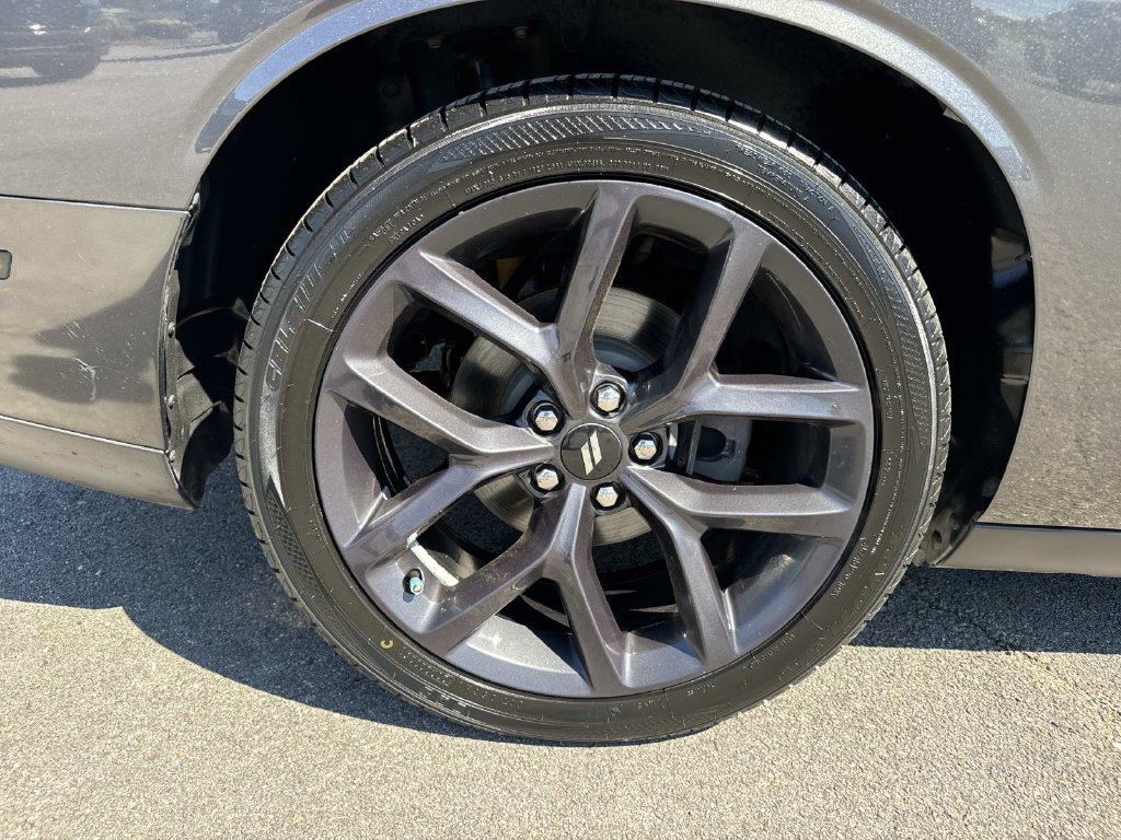 Used 2019 Dodge Challenger R/T w/ Blacktop Package RWD image 25
