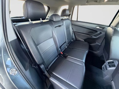 Used 2020 Volkswagen Tiguan SEL image 16