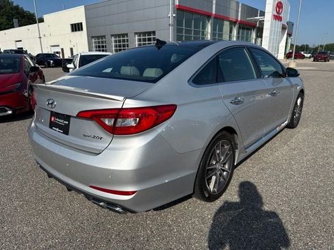 Used 2015 Hyundai Sonata Sport 2.0T w/ Option Group 07 FWD image 11