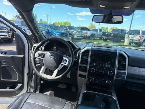 Used 2019 Ford F250 Lariat w/ Chrome Package AWD/4WD image 24