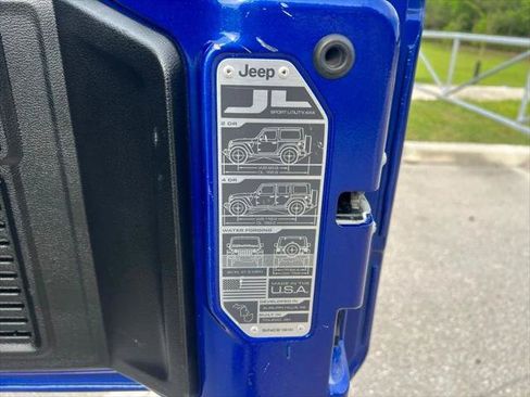 Certified 2018 Jeep Wrangler Rubicon AWD/4WD image 17