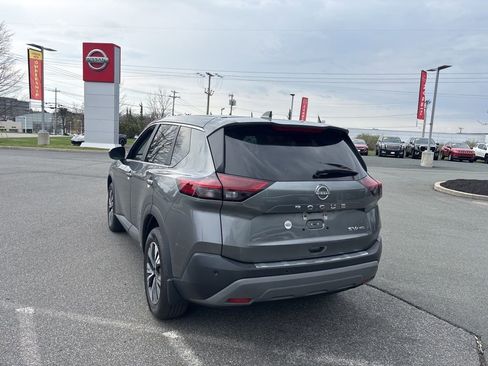 Used 2023 Nissan Rogue SV AWD/4WD image 5