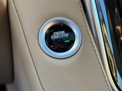 Used 2020 Cadillac Escalade ESV Platinum image 29