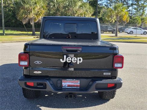 Used 2020 Jeep Gladiator Overland image 3