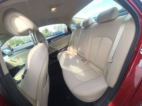 Used 2016 Hyundai Sonata SE FWD image 14