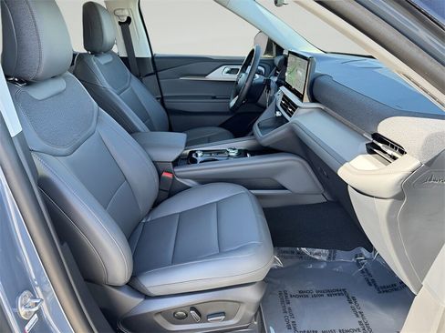 New 2025 Ford Explorer Active w/ Active Comfort Package image 27