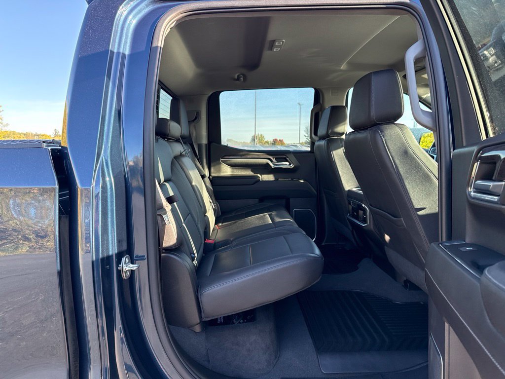 Used 2023 Chevrolet Silverado 1500 LTZ w/ LTZ Convenience Package II AWD/4WD image 13