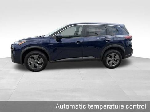 Used 2025 Nissan Rogue SV AWD/4WD image 9