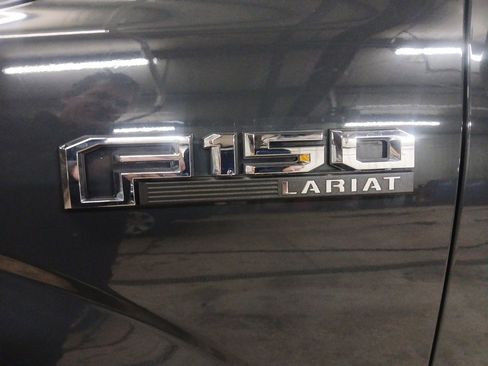 Used 2016 Ford F150 Lariat w/ Equipment Group 502A Luxury image 9