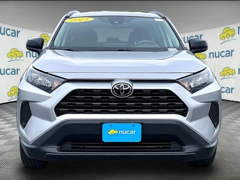 Used 2021 Toyota RAV4 LE image 2