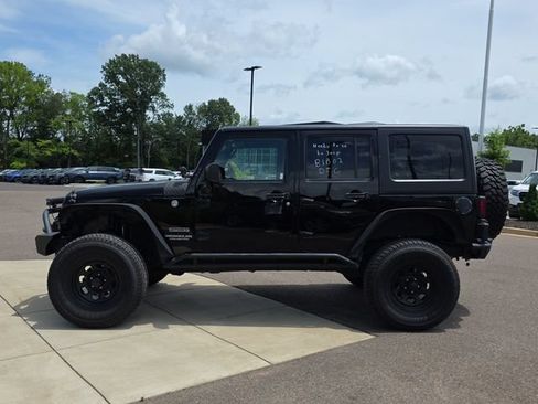 Used 2016 Jeep Wrangler Unlimited Sport w/ Max Tow Package AWD/4WD image 6