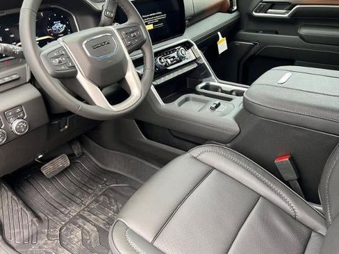 New 2026 GMC Sierra 3500 Denali w/ Denali Reserve Package image 9