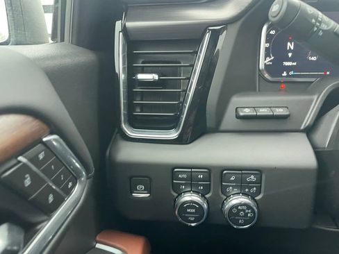 Used 2026 GMC Sierra 1500 Denali Ultimate AWD/4WD image 13