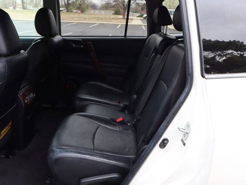 Used 2013 Toyota Highlander Limited image 20