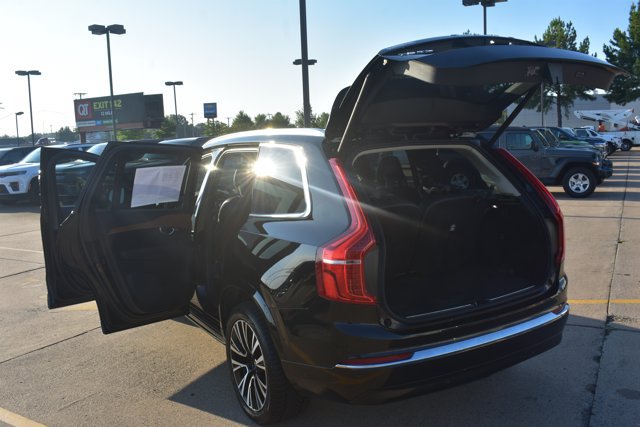 Used 2023 Volvo XC90 T8 Plus AWD/4WD image 18