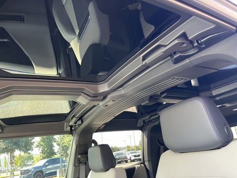 New 2026 GMC Hummer EV SUV image 18