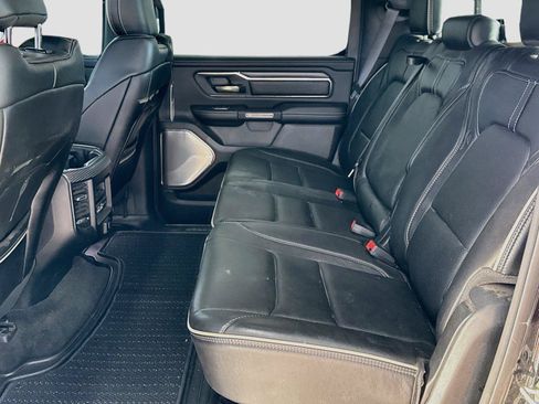 Used 2020 RAM 1500 Limited w/ Black Appearance Package AWD/4WD image 5