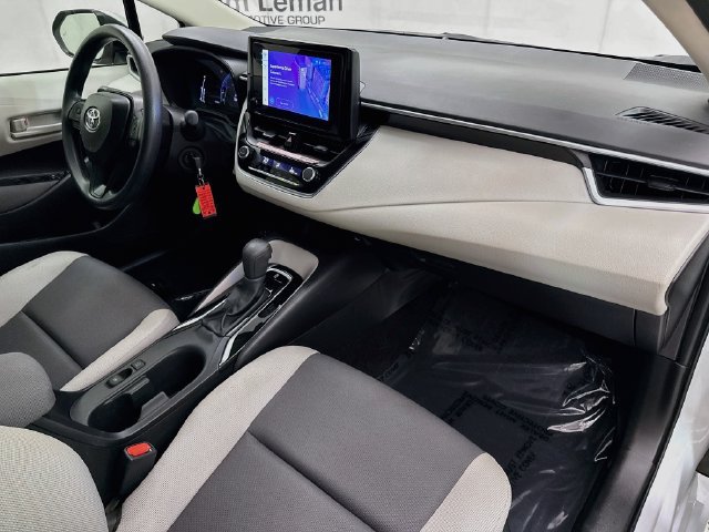 Used 2026 Toyota Corolla LE FWD image 27