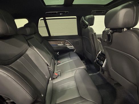 New 2026 Land Rover Range Rover Long Wheelbase SE AWD/4WD image 16