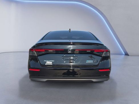 Used 2023 Honda Accord Sport image 4