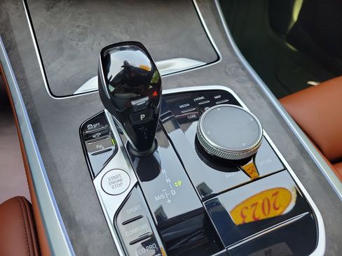 Used 2023 BMW X5 sDrive40i w/ M Sport Package image 30