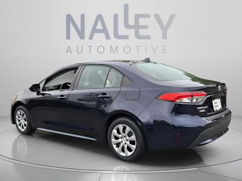 Used 2020 Toyota Corolla LE w/ Carpet Mat Package (TMS) FWD image 3