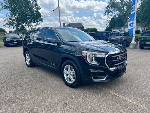 Used 2024 GMC Terrain SLE w/ Fleet Convenience Package FWD image 11