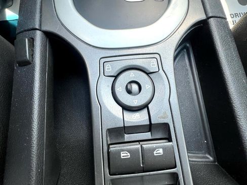 Used 2009 Pontiac G8 Base image 22