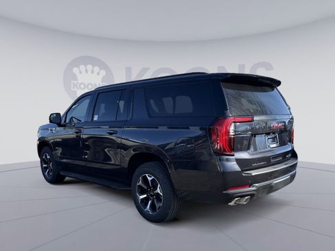 New 2026 GMC Yukon XL AT4 image 4
