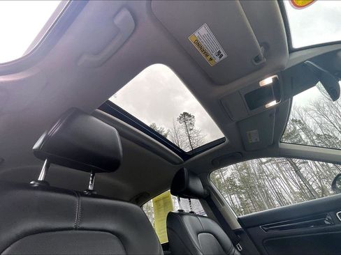 Used 2023 Honda Civic Touring image 17