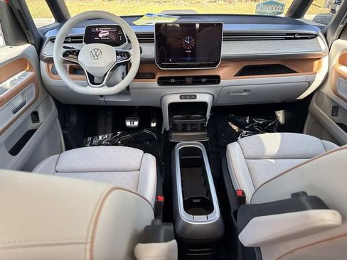 Used 2025 Volkswagen ID. Buzz 1st Edition AWD/4WD image 17
