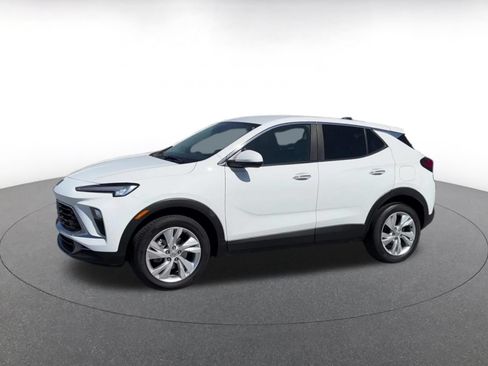 Used 2025 Buick Encore GX Preferred AWD/4WD image 8