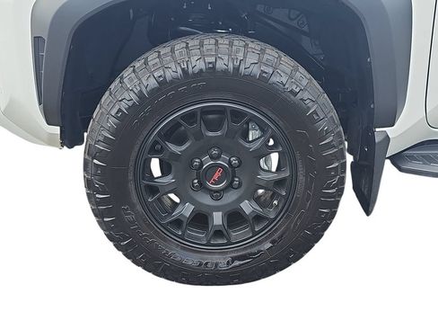 Used 2025 Toyota 4Runner TRD Off-Road Premium AWD/4WD image 30