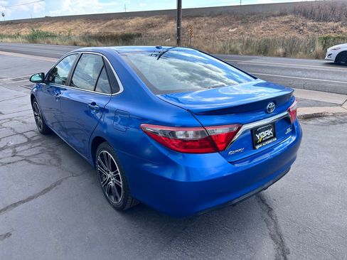 Used 2016 Toyota Camry SE FWD image 4