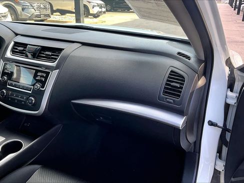 Used 2017 Nissan Altima 2.5 SR w/ Midnight Edition Package image 18