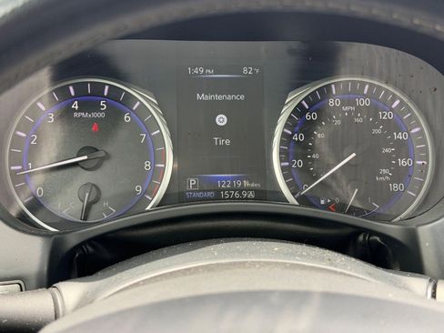 Used 2015 INFINITI Q50 Premium w/ Navigation Package RWD image 17