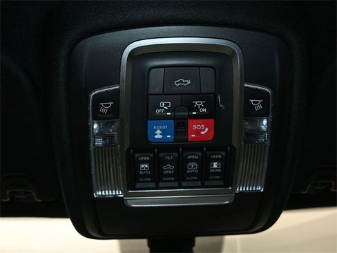 Used 2019 RAM 1500 Laramie image 18