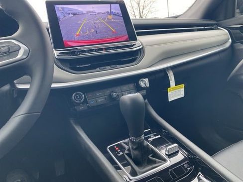 New 2026 Jeep Compass Limited image 39