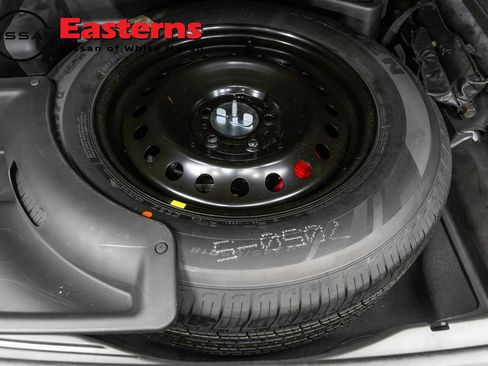 Used 2023 Jeep Grand Cherokee Overland w/ Advanced Protech Group III AWD/4WD image 25